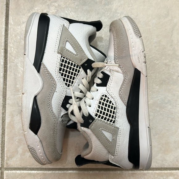 Jordan 4 Retro - Picture 5 of 5